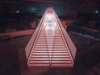 Liess sich Architekt Sergio Cavero bei seinem Entwurf von «Stairs» von Led Zeppelins «Stairway to Heaven» inspirieren? Für Erleuchtung der offenen Treppe sorgen jedenfalls eine kluge Lichttechnik und eine raffinierte Konstruktion. 
