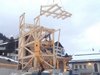 Er ist zugleich auch Treppenhaus und führt zu drei Plattformen.