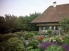 Der Pavillon befindet sich im Garten des historischen Wohn-/Atelierhauses Ankers. 
